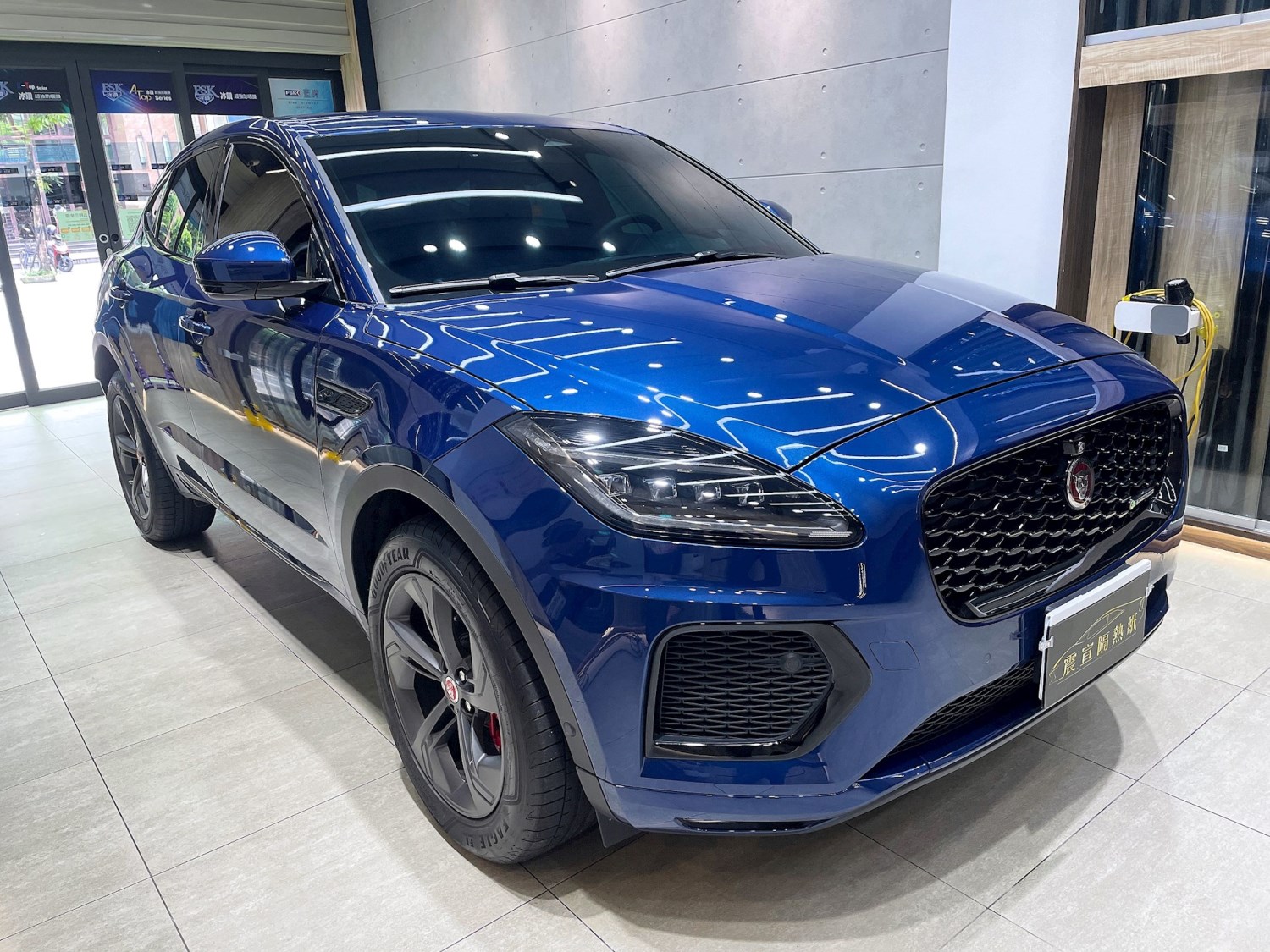 新北震宣汽車隔熱紙-Jaguar E‑PACE-前檔隔熱紙FSK冰鑽F45-車窗隔熱紙FSK冰鑽F30.F20